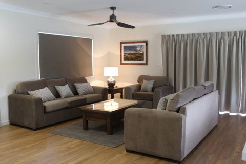 Yellowbox Cottage - Timeshare Accommodation 1