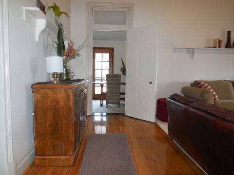 Book Keepers Cottage Waikerie - Timeshare Accommodation 4