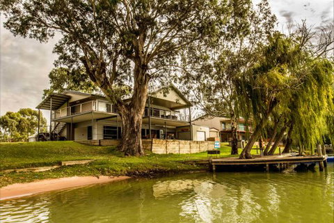 River Shack Rentals - Living The Dream - Timeshare Accommodation 124