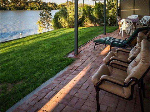 River Shack Rentals - Living The Dream - Timeshare Accommodation 24