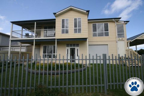 LJ Hooker Goolwa Holiday Rentals - 42 Underwood Avenue, Goolwa Beach - Timeshare Accommodation 4