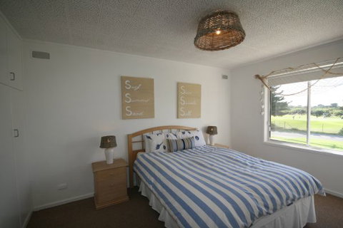 LJ Hooker Goolwa Holiday Rentals - 42 Underwood Avenue, Goolwa Beach - Timeshare Accommodation 9