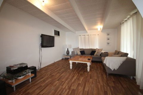 LJ Hooker Goolwa Holiday Rentals - 42 Underwood Avenue, Goolwa Beach - Timeshare Accommodation 10