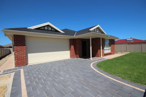 LJ Hooker Goolwa Holiday Rentals - 42 Underwood Avenue, Goolwa Beach - Timeshare Accommodation 16