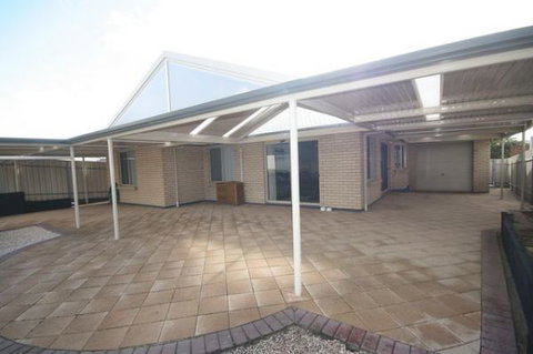 LJ Hooker Goolwa Holiday Rentals - 42 Underwood Avenue, Goolwa Beach - Timeshare Accommodation 23
