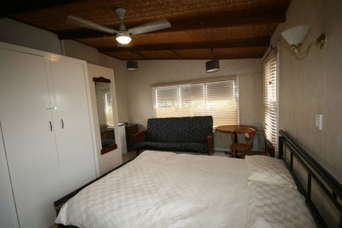 LJ Hooker Goolwa Holiday Rentals - 42 Underwood Avenue, Goolwa Beach - Timeshare Accommodation 27