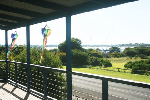 LJ Hooker Goolwa Holiday Rentals - 25 Barrage Road, Goolwa South - Timeshare Accommodation 2