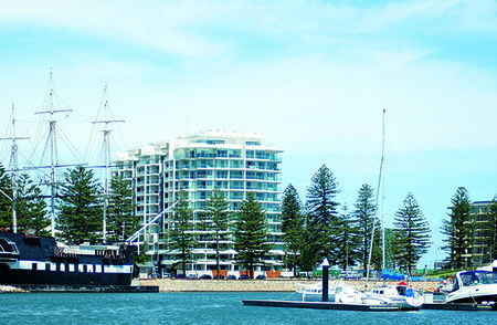 Oaks Liberty Towers - Timeshare Accommodation 1