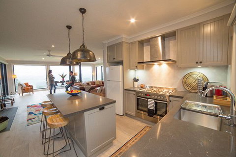 Halcyon Cottage Retreat - Self Contained Accommodation - Timeshare Accommodation 4