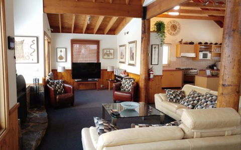 Cloud 9 Alpine Lodge - Timeshare Accommodation 3
