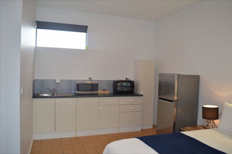 Penguin Seaside Motel - Timeshare Accommodation 2