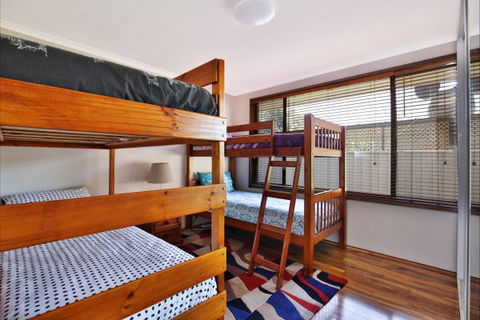 Sandy Toes Beach House - Timeshare Accommodation 3
