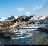 Caves Coastal Bar and Bungalows