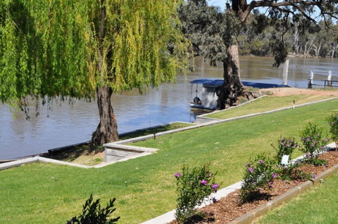 Euston Riverfront Caravan Park And Cafe - Timeshare Accommodation 3