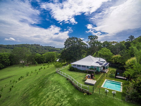 Basils Brush - Rural Bliss - Timeshare Accommodation 0