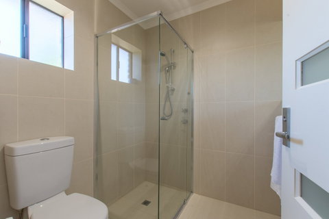 Mick O'Shea's - Timeshare Accommodation 3