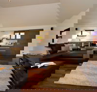 Chandeliers on Abbey - Timeshare Accommodation