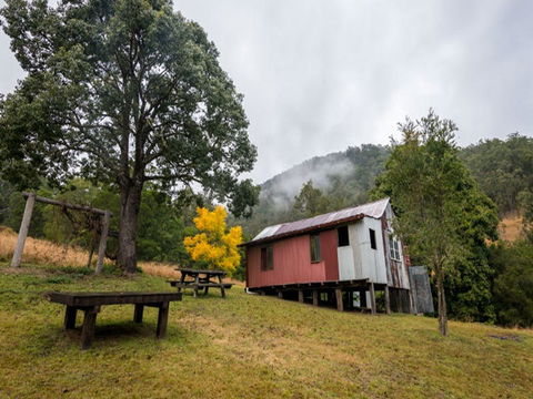 Jacky Barkers Campground - Timeshare Accommodation 0