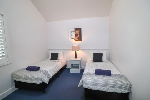 Plover Deluxe Villa 25 - Timeshare Accommodation 4