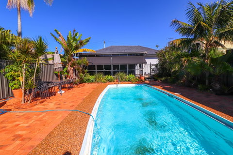 Seabreeze At Blacksmiths - Timeshare Accommodation 0