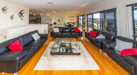 Serenity On Stacey - Timeshare Accommodation 5