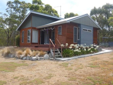 Yakkalla Holiday Cottage - Timeshare Accommodation 1