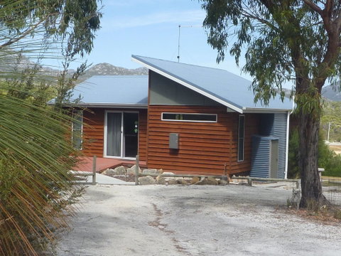 Yakkalla Holiday Cottage - Timeshare Accommodation 2