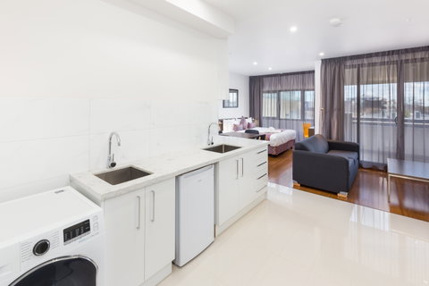 City Edge Dandenong Apartment Hotel - Timeshare Accommodation 2