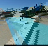 McNevins Logan Park Motel