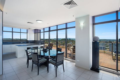 Seascape Penthouse - Timeshare Accommodation 2