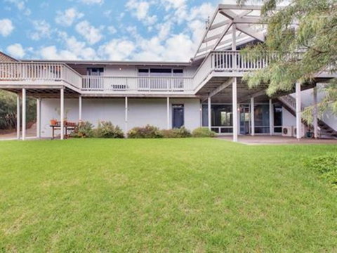 Views On Court - Timeshare Accommodation 1
