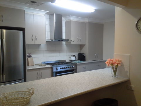 Brae View Five Bedroom Holiday House - Timeshare Accommodation 1