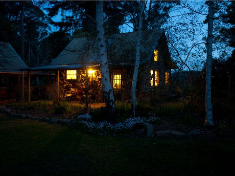Garden Cottage Stanley - Timeshare Accommodation 0