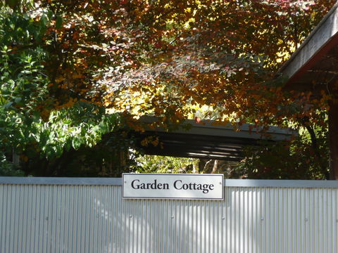 Garden Cottage Stanley - Timeshare Accommodation 2