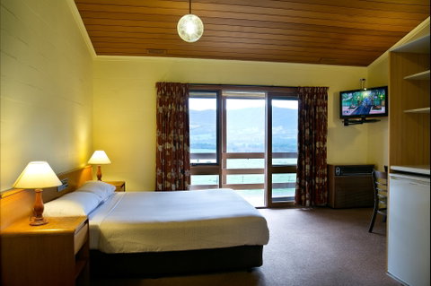 Mountain Creek Motel Bar And Restaurant - Timeshare Accommodation 1