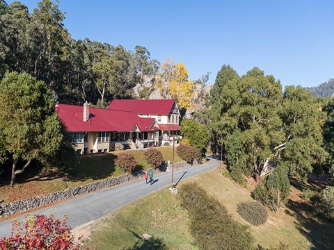 Yarrangobilly Caves House: East And West Wings - Timeshare Accommodation 2