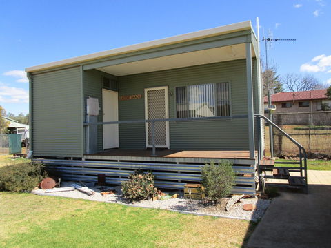 Caddy Shack Dunedoo - Timeshare Accommodation 0