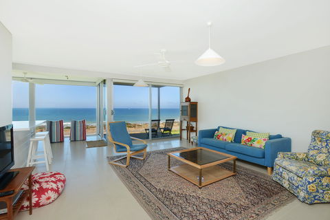 Chiton On The Rocks - Breathtaking Panoramic Coastal Views - Timeshare Accommodation 2