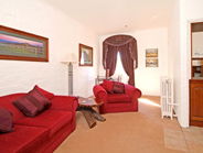 Crest Castle Bed And Breakfast - Timeshare Accommodation 4