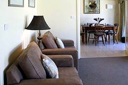 Courtside Cottage Bed And Breakfast - Timeshare Accommodation 2