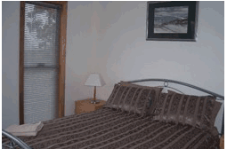 Yakkalla Holiday Cottage - Timeshare Accommodation 3