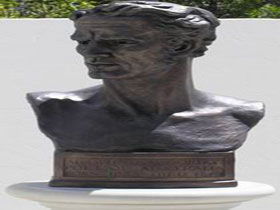 Adam Lindsay Gordon Bronze Bust - Timeshare Accommodation 0