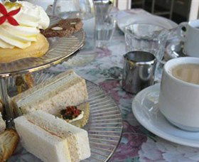 Afternoon Tea At Burnett House - Timeshare Accommodation 2