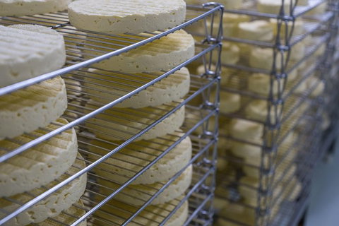 A Sommelier Guided Tour: Thursday Afternoon Wine Gin Cheese & Cocktails - Timeshare Accommodation 14
