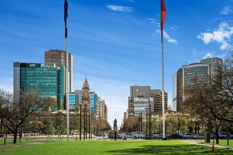 Adelaide Highlights, Hahndorf & McLaren Vale Wine Tasting And Sightseeing Tour - Timeshare Accommodation 9