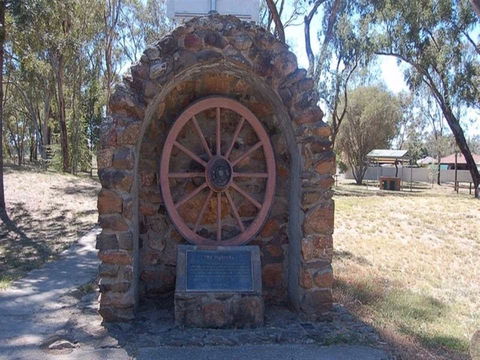 Jindera Pioneer Cairn - Timeshare Accommodation 0