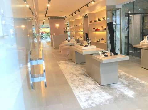Liberty Shoes Australia - Timeshare Accommodation 0