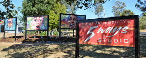 Tumut Art Society 5Ways Gallery - Timeshare Accommodation 0