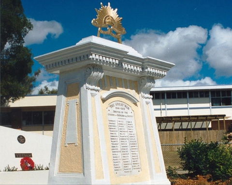 Beenleigh War Memorial - Timeshare Accommodation 0