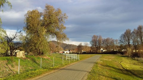 Adelong Falls Walk - Timeshare Accommodation 1